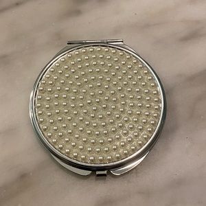 Pearl Compact Mirror